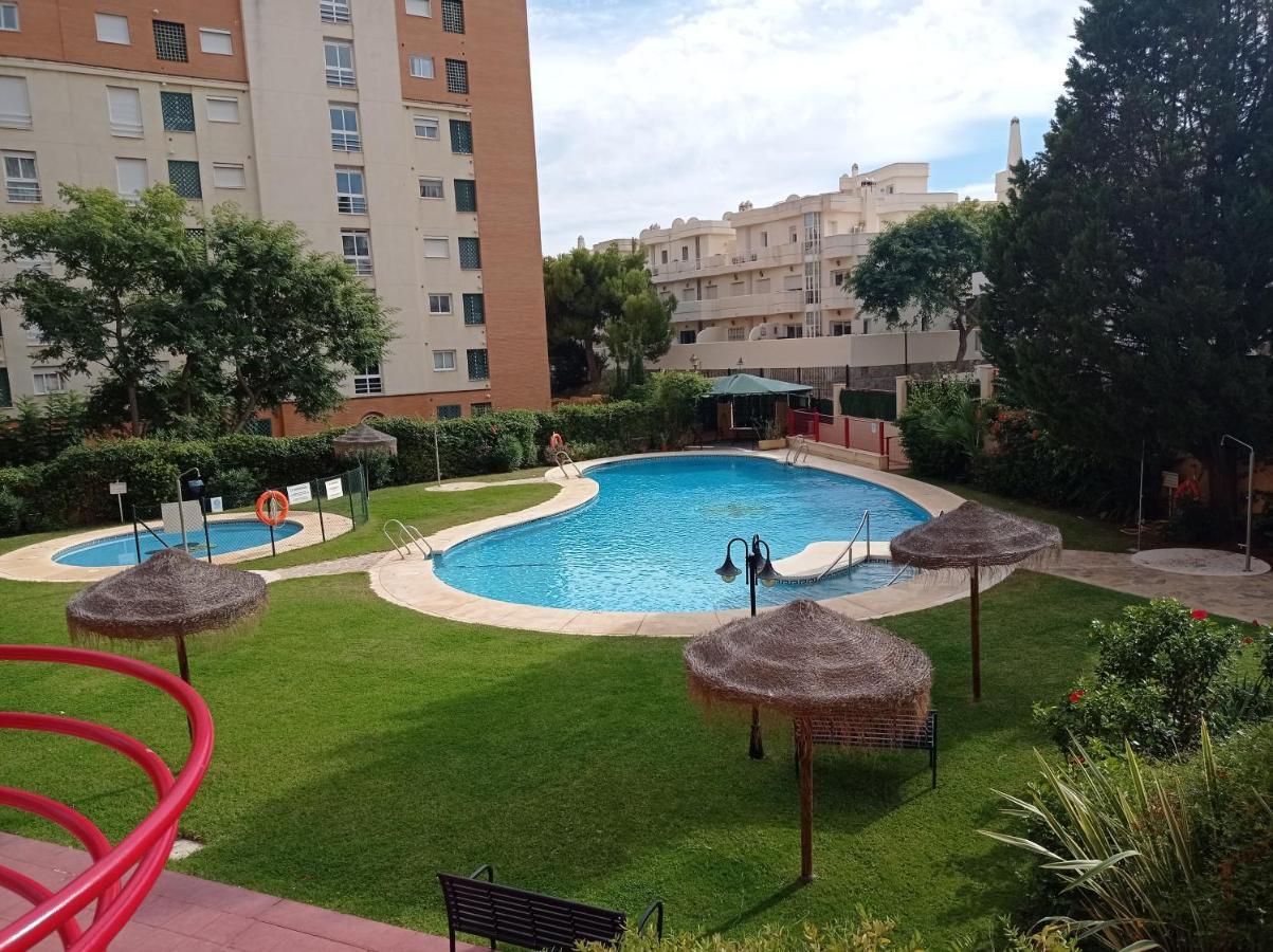 Suite Maimonides Fuengirola Bagian luar foto